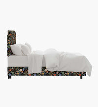 Tracy & Co Hampton Bed - Strawberry Fields