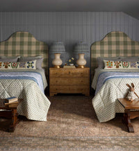 Tracy & Co Edinburgh Aster Power Loomed Rug - Sand & Green