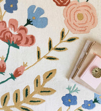 Tracy & Co Les Fleurs Floral Vines Wool-Hooked Rug - Ivory