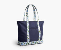 Tracy & Co Canvas Carry All - Hydrangea
